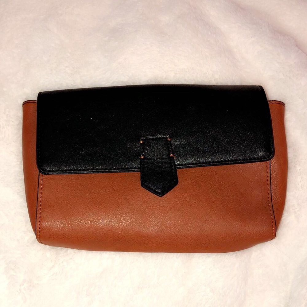 Miss Albright Clutch!
